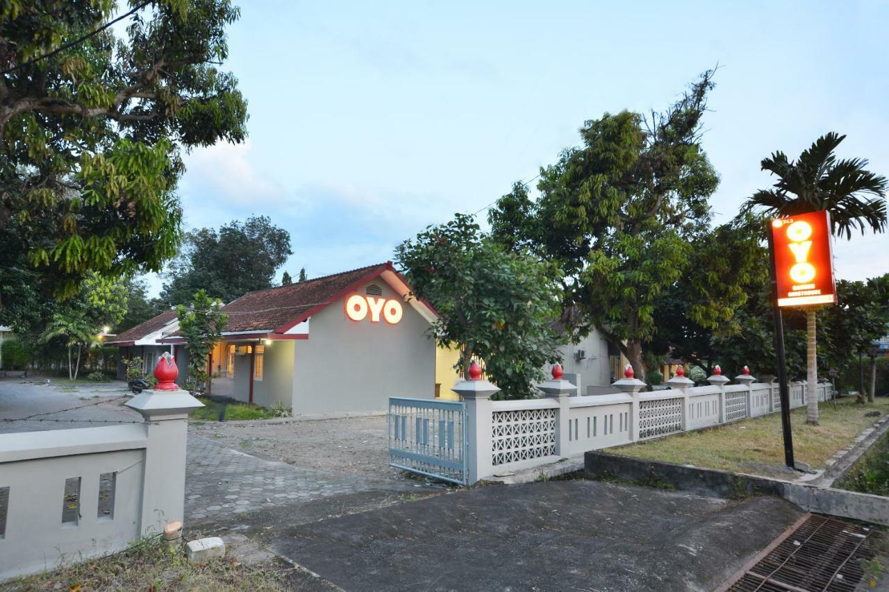 Oyo 743 Garden Guesthouse Maguwo Exterior photo